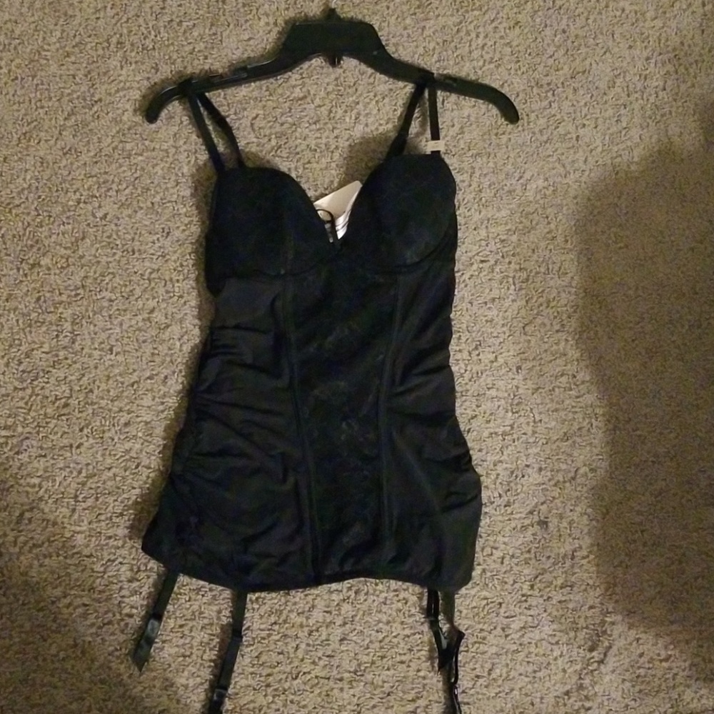 Bustier - Picture 4 of 5